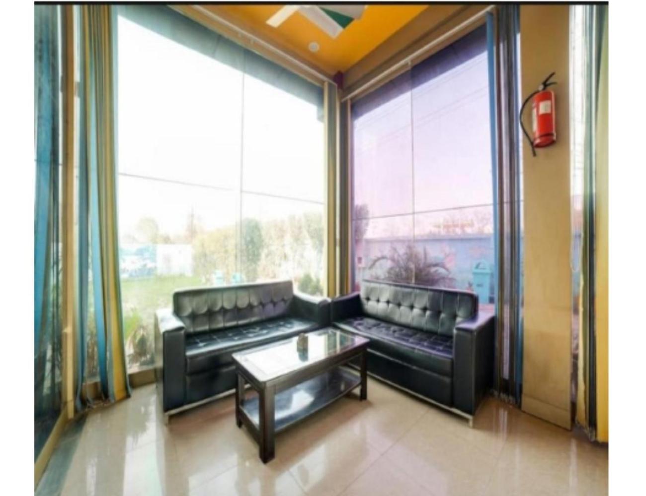 Sudhir Hotel & Banquet, Sonipat Exterior foto