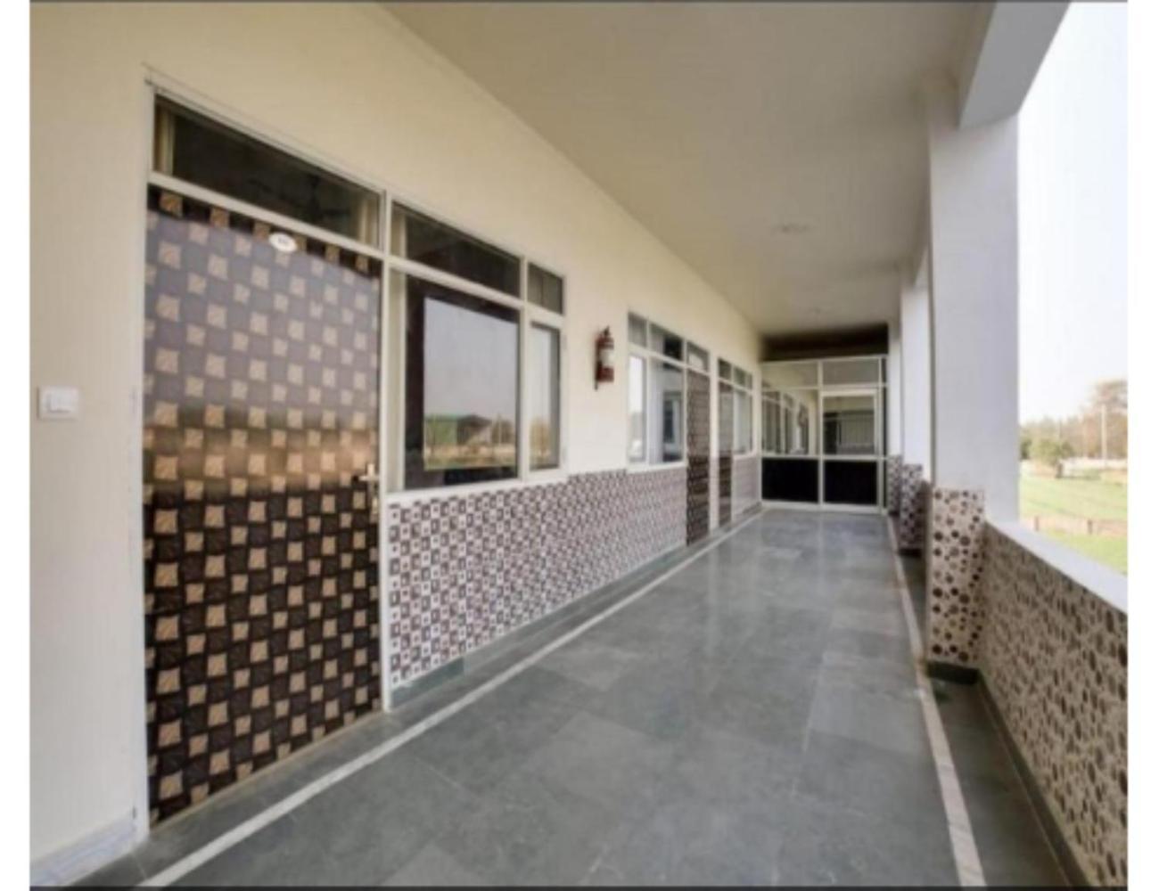 Sudhir Hotel & Banquet, Sonipat Exterior foto