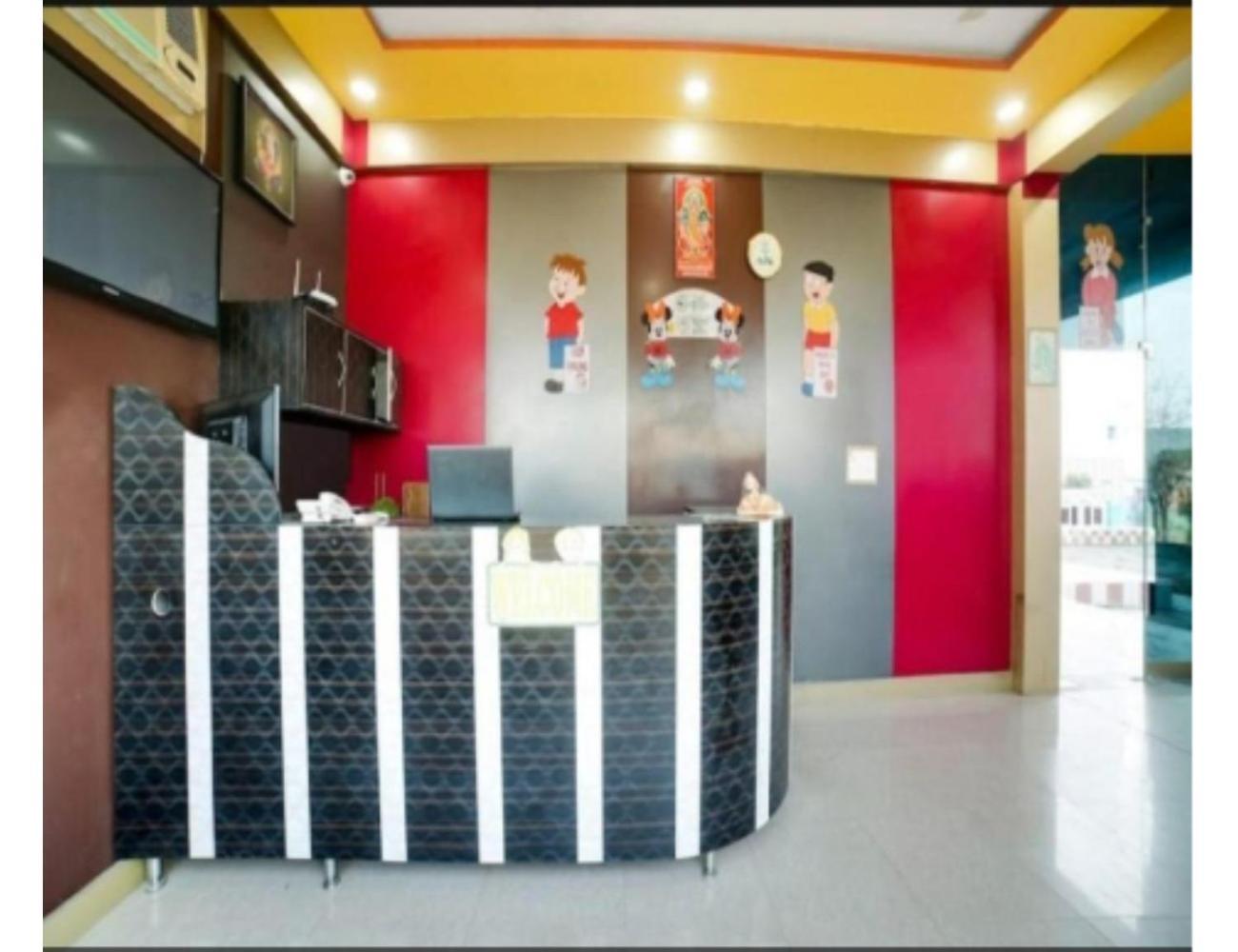 Sudhir Hotel & Banquet, Sonipat Exterior foto